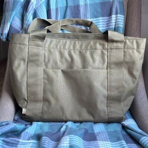 🫒BÉIS The BEISIC tote in olive🫒